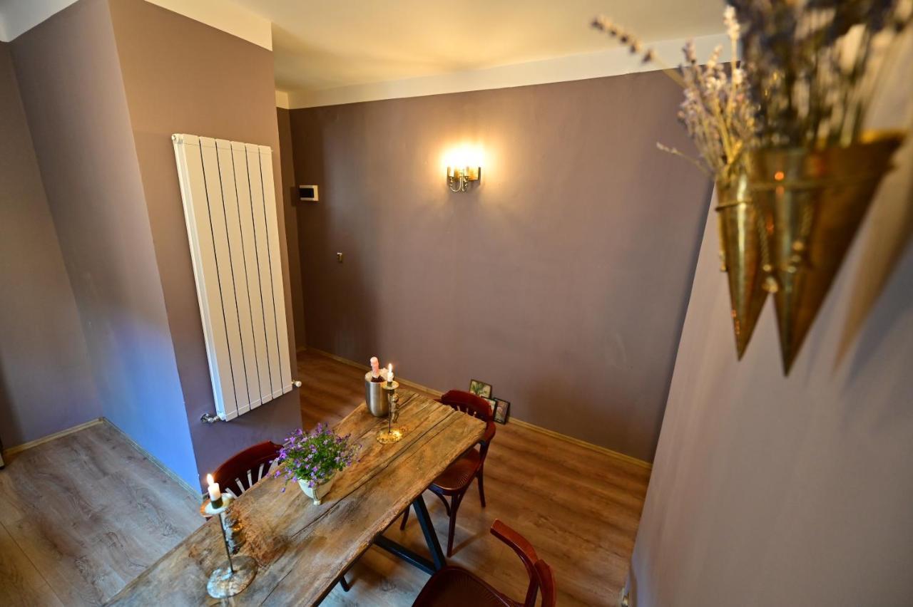 Lovely 2 Bedroom Apartment In Historic City Center Sibiu Exterior photo